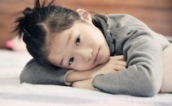 女子澡堂洗澡被偷拍